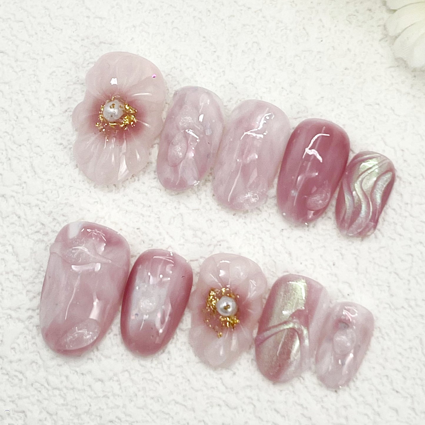 Short Press-On Nails – Pink & White Ombre with 3D Flowers, Pearl & Gold Foil Accents, Sweet Spring Vibe, Handmade(191)