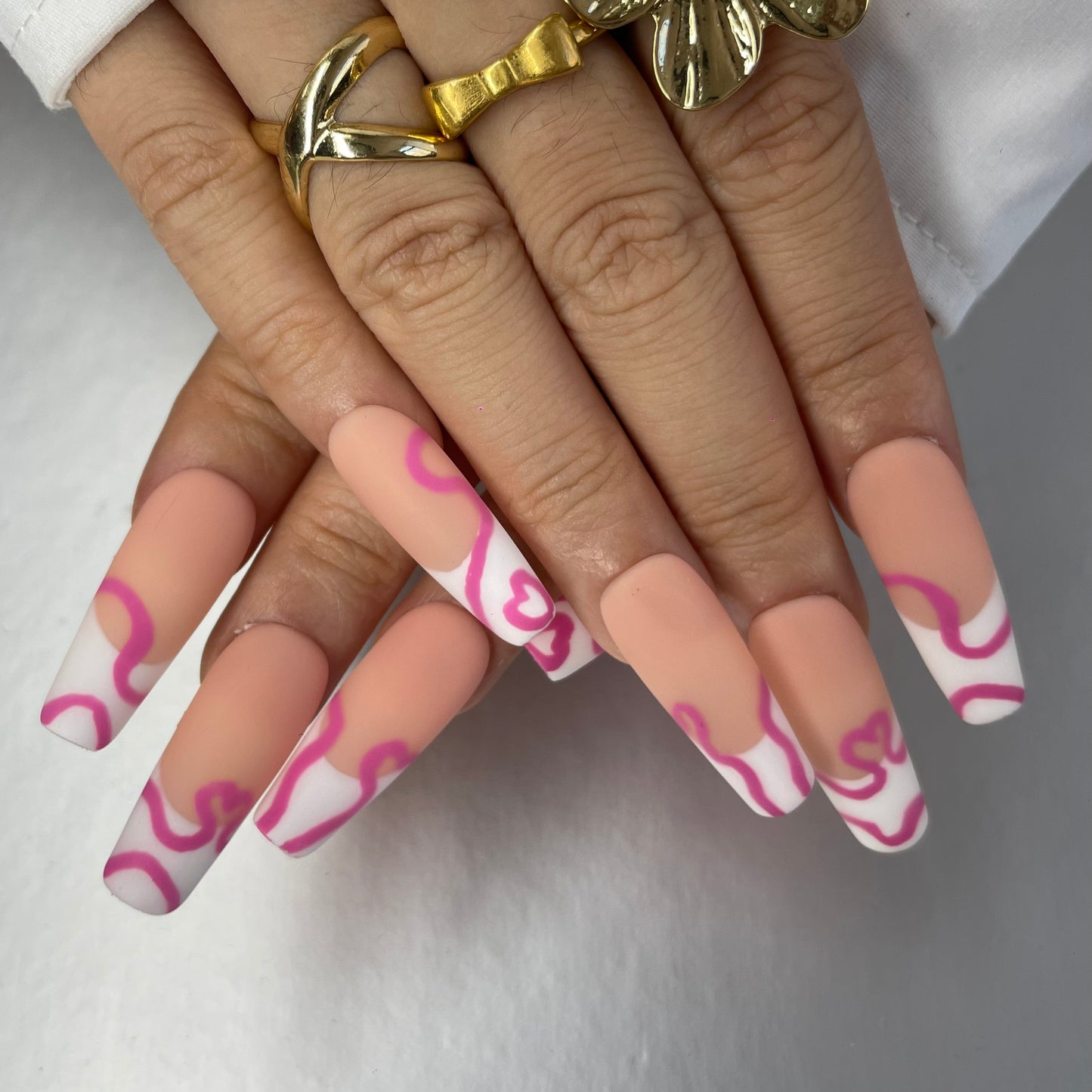 Long Cute Press-On Nails – Nude & Pink Curves + Hearts(K34)