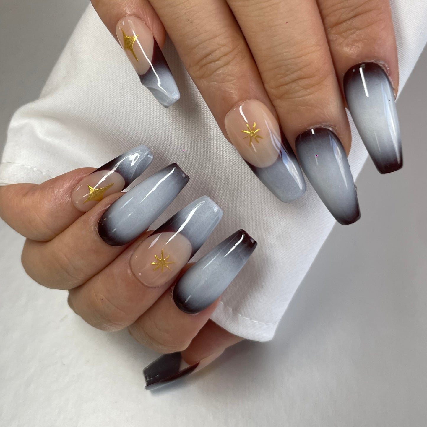 Mystical Glam Long Nails – Gradient with Gold Celestial Design(K40)