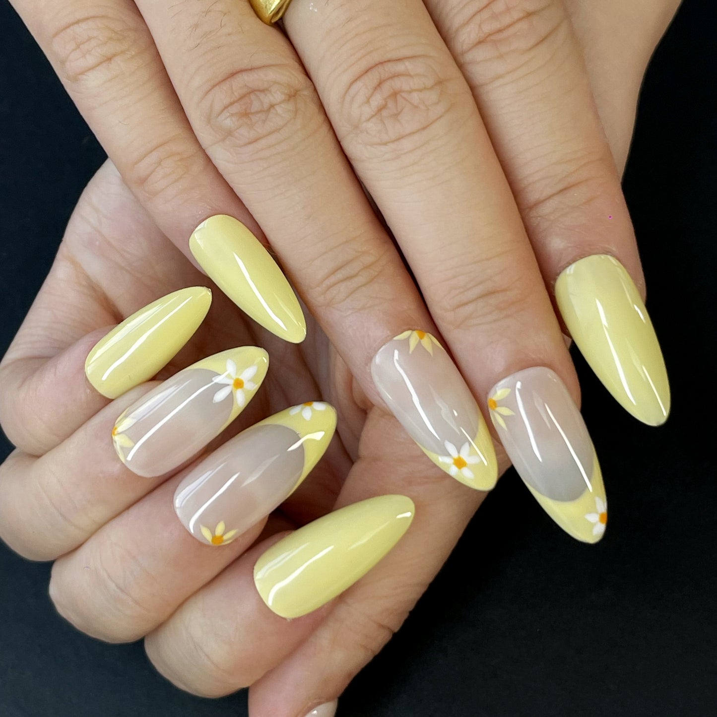 Floral Almond Press-On Nails – Light Grey & Yellow Palette with Delicate Blossoms | Clean(K13)