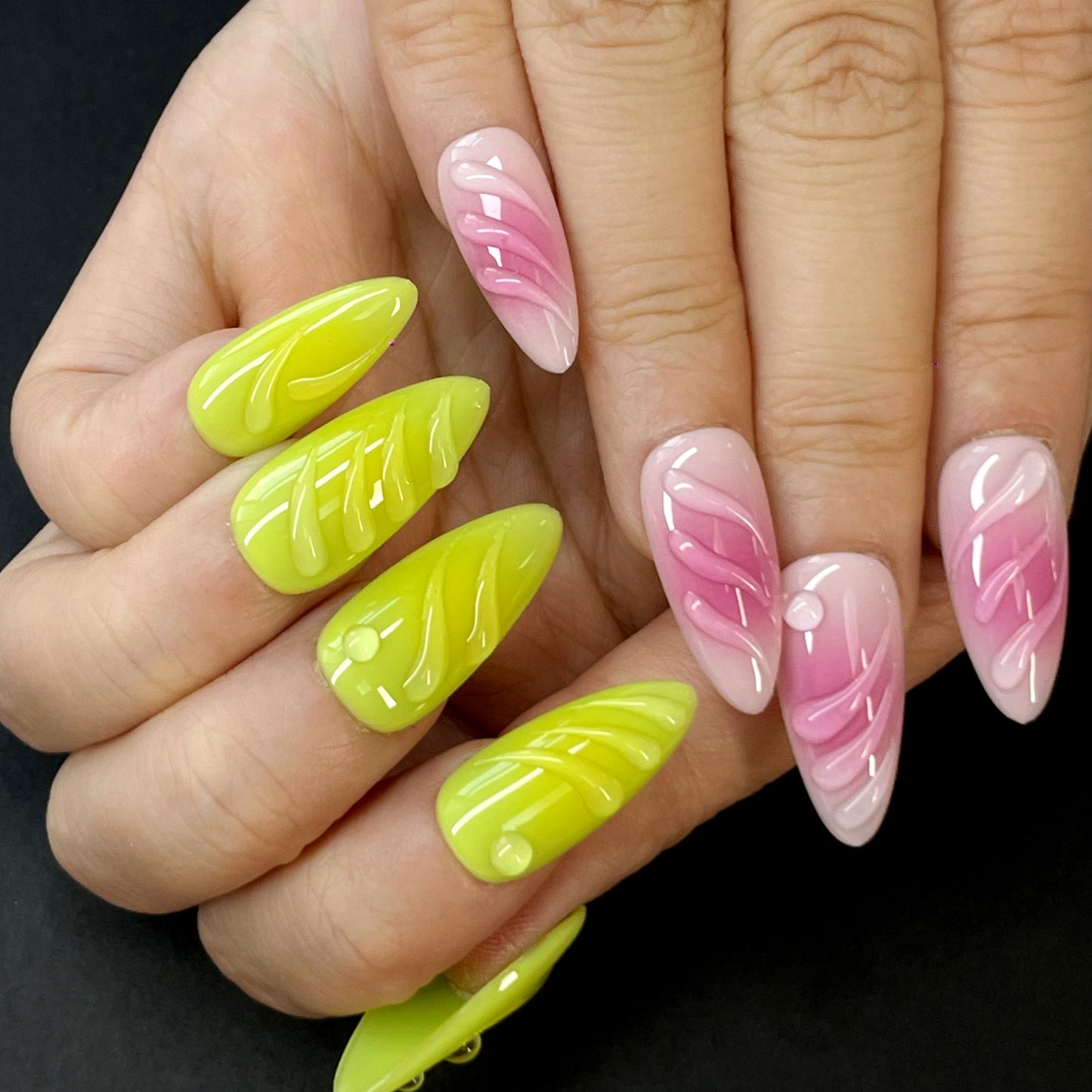 Dual-Tone Press-On Nails Set – Pink Gradient & Neon Green with 3D Lines and Dots, Trendy & Eye-Catching Design for Stylish Looks(K17)