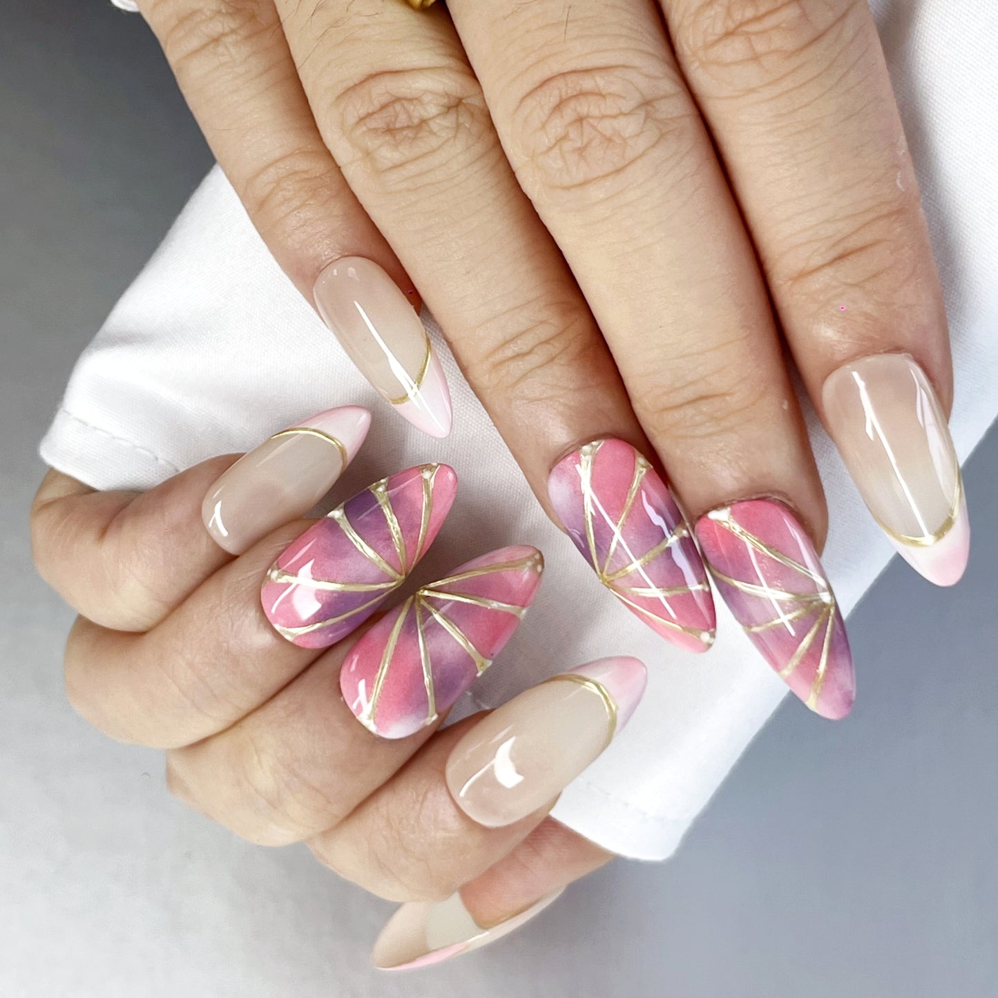 Dreamy Gradient Press-On Nails – Nude Pink & Blue with Golden Details(K33)