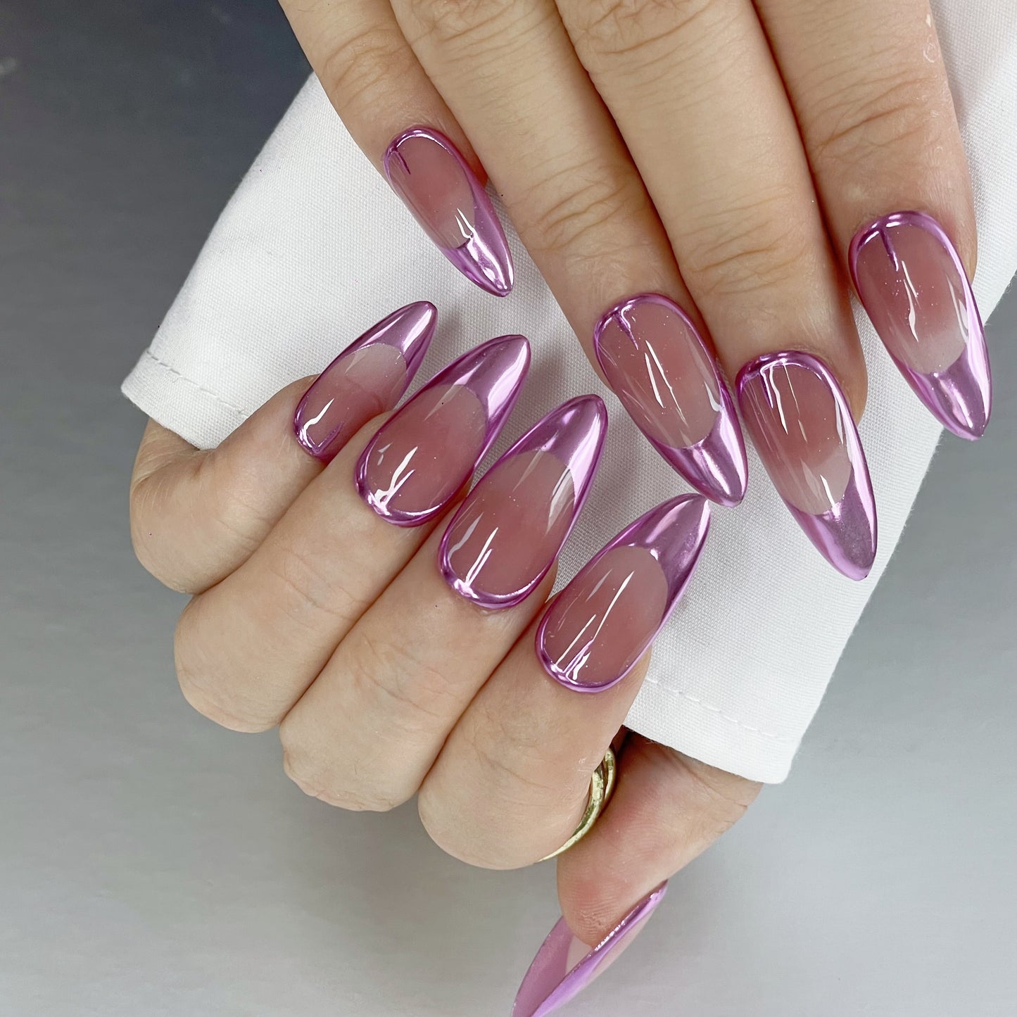 Chic & Simple: Nude to Purple Ombre Handmade Nails(K58)