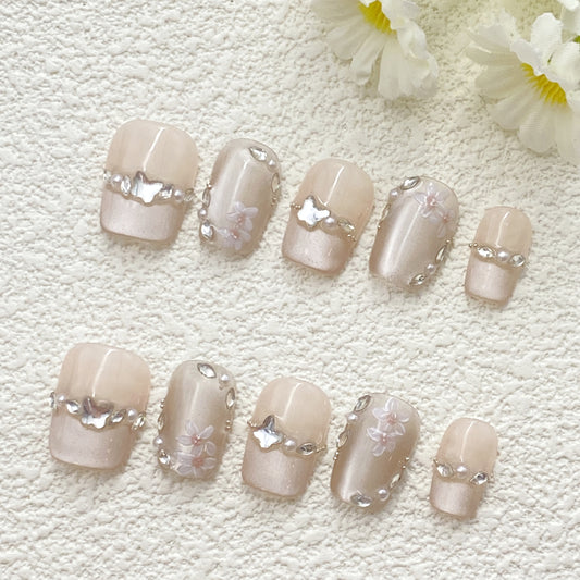 Short Press-On Nails – Nude Base with Pearls, Gold Chains & Hand-Painted Flowers, Fresh & Sweet Handmade Couture Style(209)