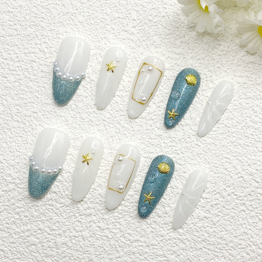 Ocean-Inspired Press On Nails – White & Blue Glitter with Gold Starfish, Shells & Pearls（227）